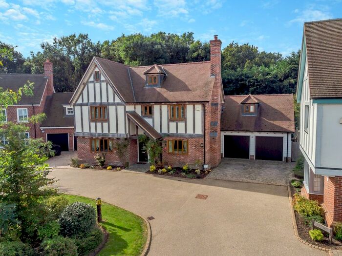 5 Bedroom Detached House For Sale In Woodland Way, Edney Common, Chelmsford, Essex, CM1
