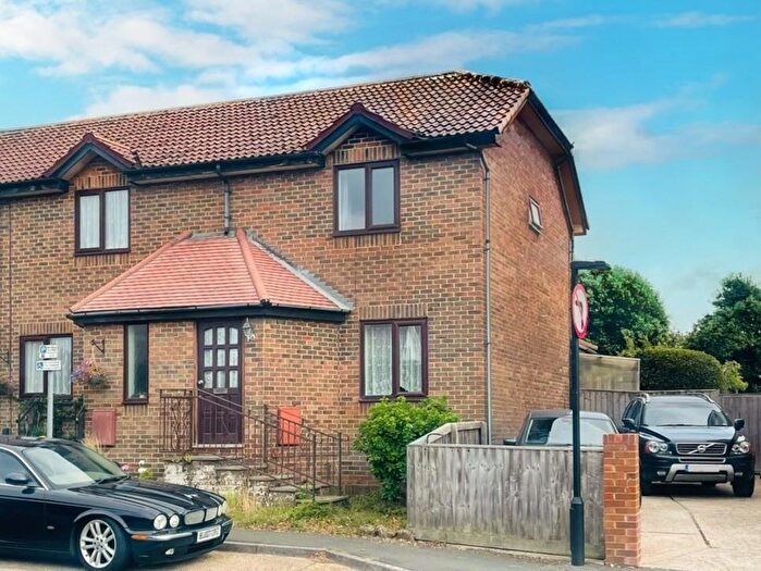 2 Bedroom House For Sale In Yarmouth, Isle Of Wight, PO41