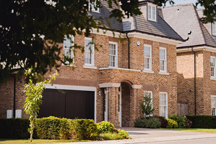 4 Bedroom Town House For Sale In , KT14