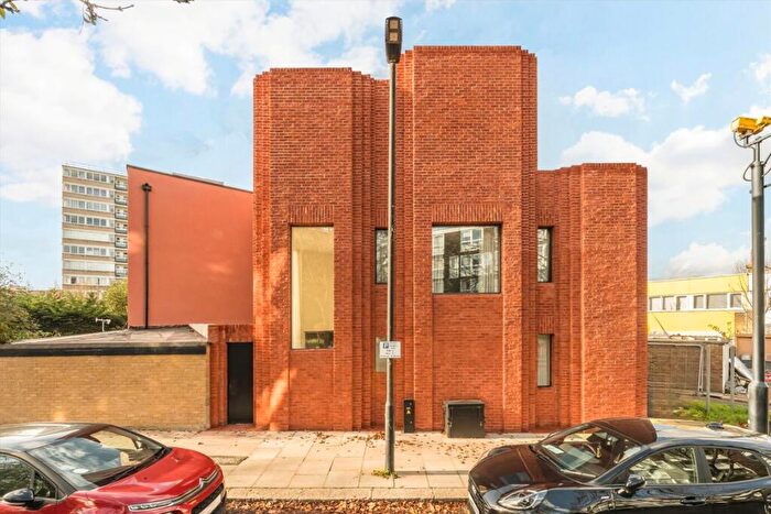 4 Bedroom Detached House To Rent In Grafton Road, Gospal Oak, NW5