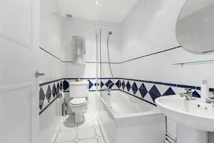 2 Bedroom Flat To Rent In Abbey Road, South Hampstead, NW6