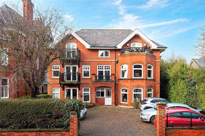 2 Bedroom Flat For Sale In St. Peters Grove, York, North Yorkshire, YO30