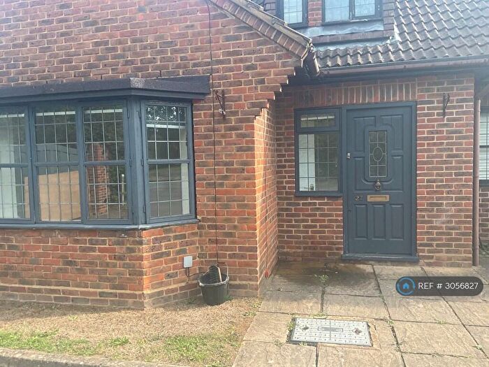 2 Bedroom Flat To Rent In Lye Lane, St Albans, AL2