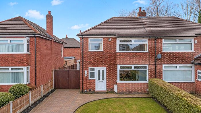 3 Bedroom Semi-detached House For Sale In Dam Lane, Woolston, WA1