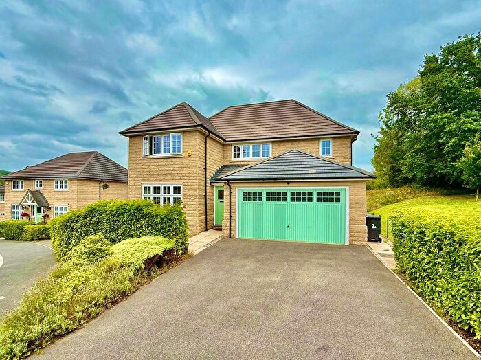 4 Bedroom Detached House To Rent In Mill Square, Horsforth, Leeds, West Yorkshire, LS18