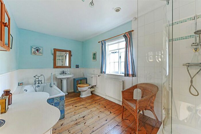 3 Bedroom Semi-Detached House For Sale In Westerton, Westerton, West Sussex, PO18