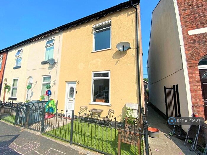 2 Bedroom End Of Terrace House To Rent In Stapleton St, Salford, M6