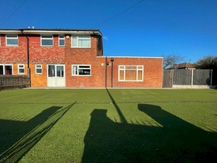 3 Bedroom End Of Terrace House To Rent In Croydon Road, Beddington, Croydon, CR0