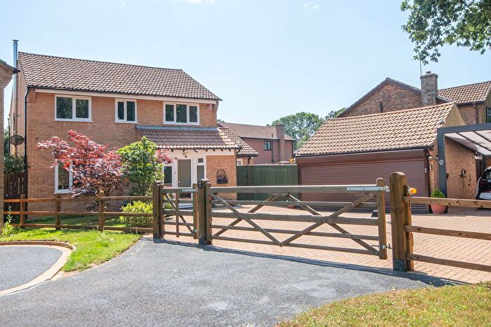 4 Bedroom Detached House For Sale In Bilberry Drive, Marchwood, SO40
