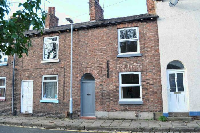 2 Bedroom House To Rent In Water Street, Macclesfield, SK11
