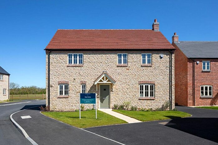 4 Bedroom Detached House For Sale In West Brook Close, Yardley Hastings, NN7