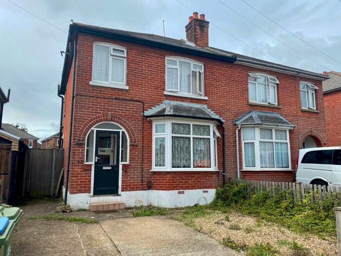 1 Bedroom Semi-Detached House To Rent In Lilac Road, Southampton, Hampshire, SO16