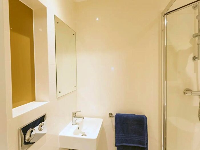 Studio To Rent In Alexandra Road, Mount Pleasant, Swansea, SA1