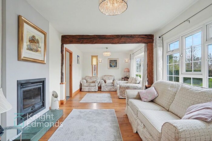 4 Bedroom Detached House For Sale In Headcorn Road, Biddenden, TN27