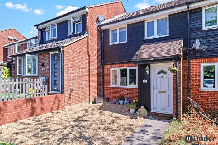 3 Bedroom House For Sale In Church Field, Ware, SG12