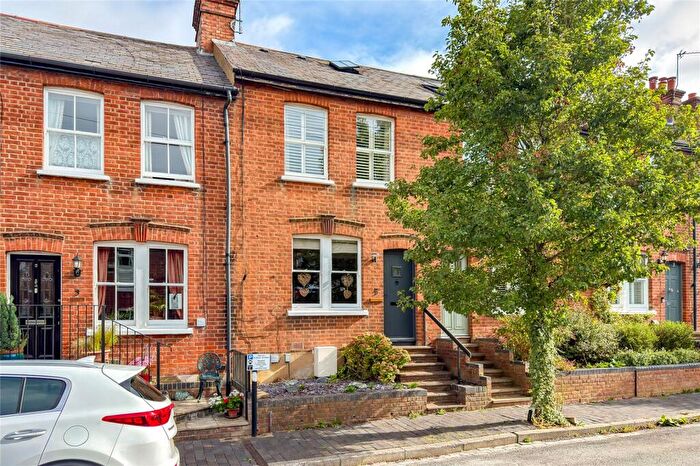 3 Bedroom Terraced House For Sale In Kings Road, St. Albans, Hertfordshire, AL3