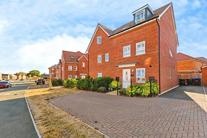 3 Bedroom Semi Detached House For Sale In Stratford Drive, Overstone Gate, Northampton, NN6