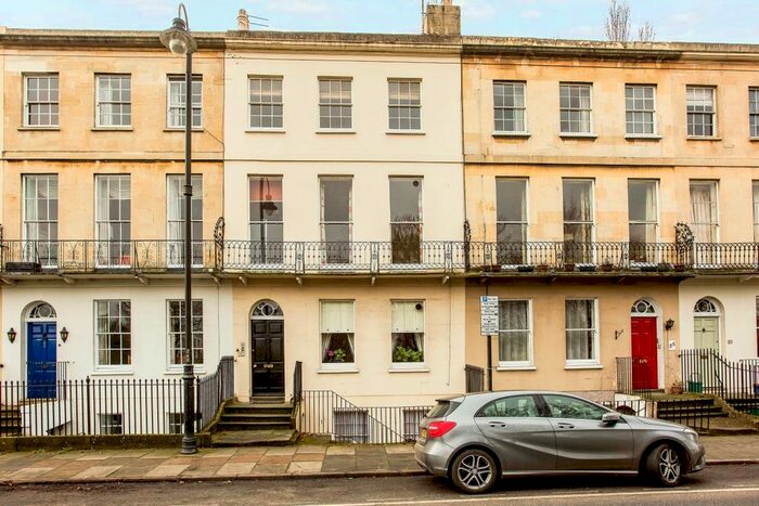 1 Bedroom Flat To Rent In Montpellier Terrace, Cheltenham GL50