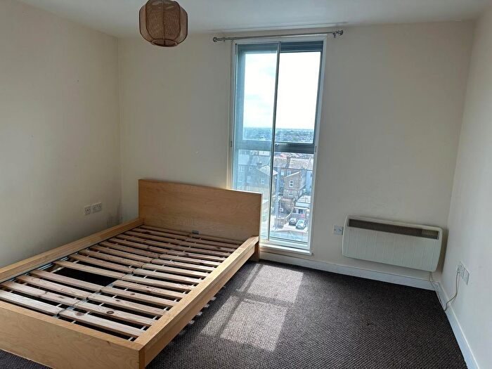 2 Bedroom Flat To Rent In Ley Street, Ilford, IG1