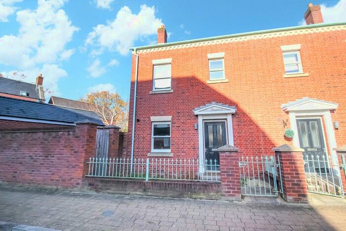 3 Bedroom Semi-Detached House To Rent In East Wichel Way, East Wichel, Swindon, SN1