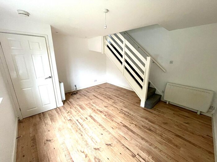 2 Bedroom Cluster House For Sale In Mendelssohn Grove, Milton Keynes, Buckinghamshire, MK7