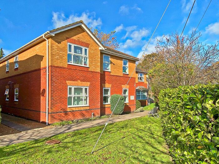 2 Bedroom Flat To Rent In Star Lane, Ash, Aldershot, GU12