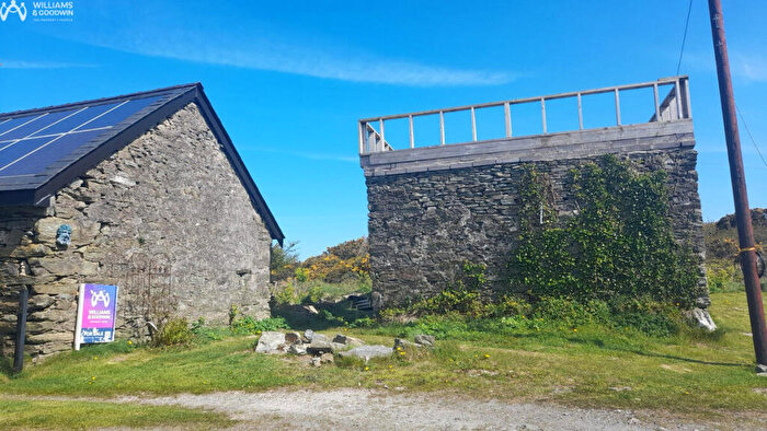 3 Bedroom Barn Conversion For Sale In Pentrefelin, Amlwch, Anglesey, LL68