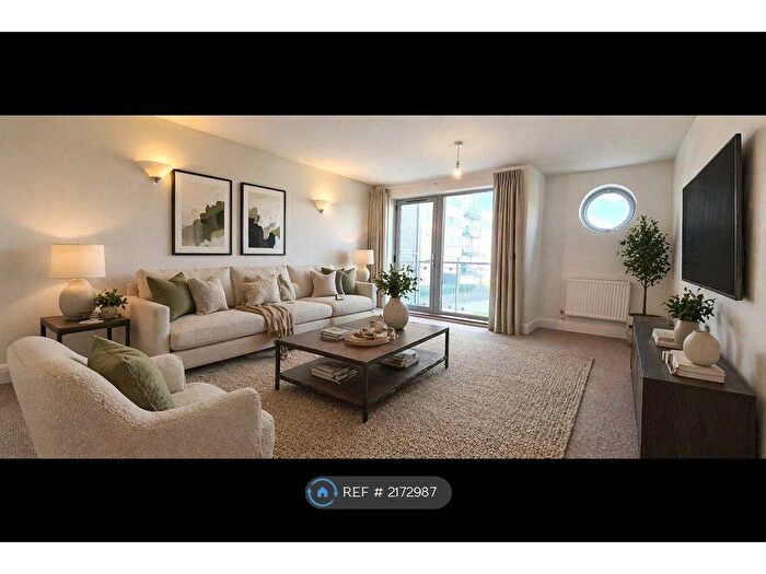 2 Bedroom Flat To Rent In West Thamesmead, London, SE28