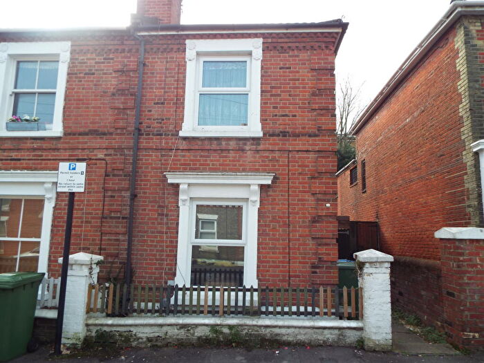 2 Bedroom House To Rent In Methuen Street, Inner Avenue, SO14