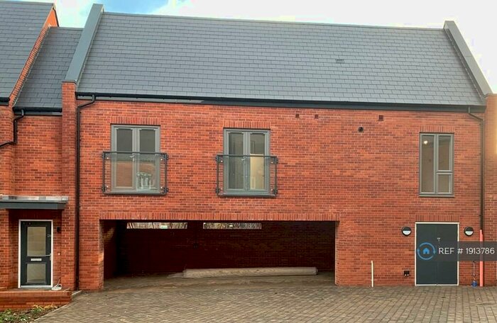 2 Bedroom Flat To Rent In Rolfe Road, Chelmsford, CM1