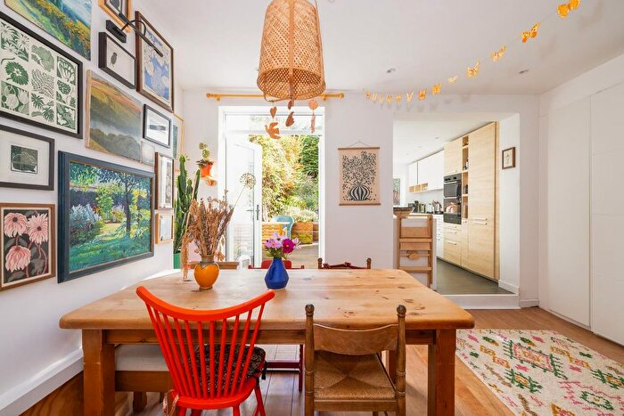 3 Bedroom Terraced House For Sale In Park Avenue, St. George, BS5
