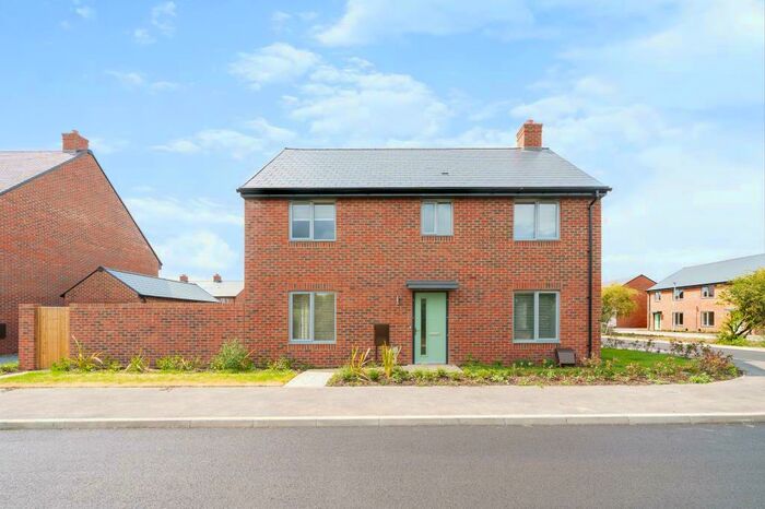 4 Bedroom Detached House To Rent In Atkins Way, Weston Turville, HP22