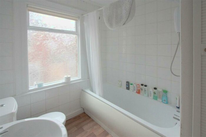 5 Bedroom Property To Rent In Ripon Gardens, Newcastle Upon Tyne, NE2