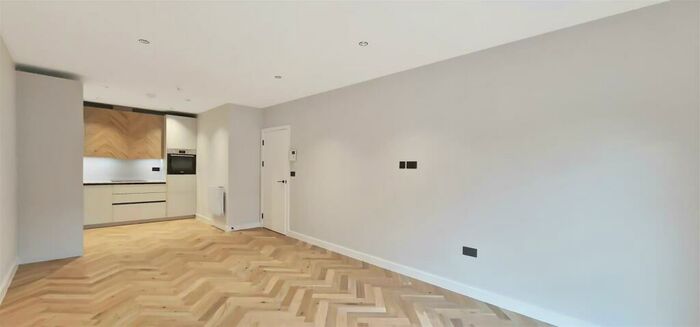 1 Bedroom Flat To Rent In Sumner Road, Croydon, CR0