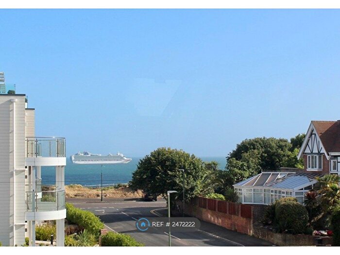 2 Bedroom Flat To Rent In Bay Crest, Bournemouth, BH5