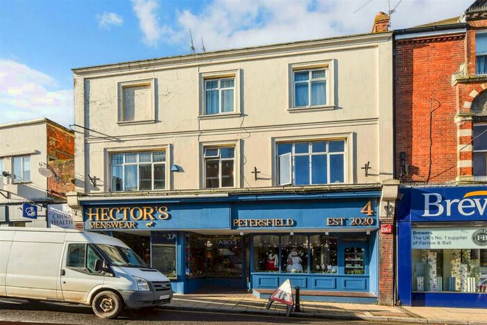 Studio To Rent In Chapel Street, Petersfield, GU32