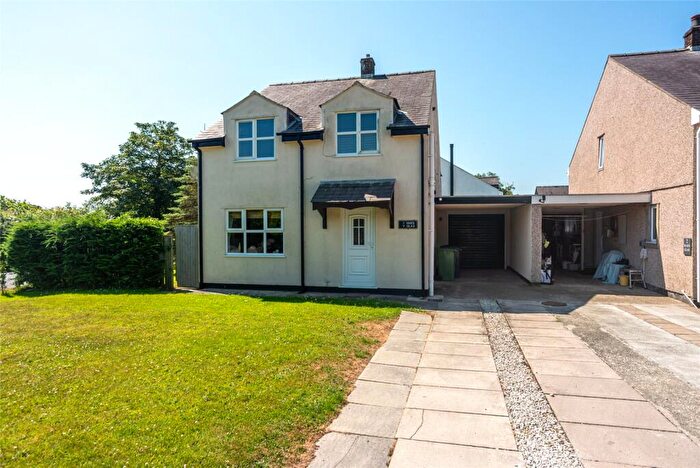 3 Bedroom Link Detached House For Sale In Bethel, Bodorgan, Isle Of Anglesey, LL62