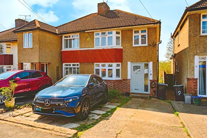 3 Bedroom Semi-Detached House For Sale In Hilmay Drive, Hemel Hempstead, HP1