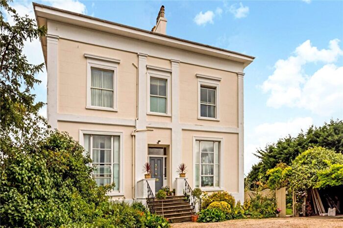 2 Bedroom Apartment For Sale In Warden Hill Road, Cheltenham, Gloucestershire, GL51