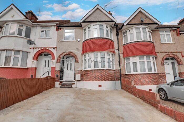 3 Bedroom Terraced House To Rent In Lavender Avenue, London, NW9