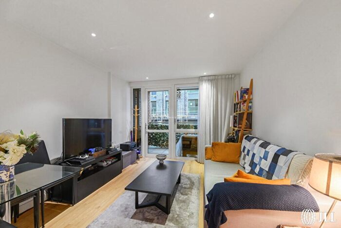 1 Bedroom Apartment For Sale In Rivulet Apartments, Devan Grove, N4