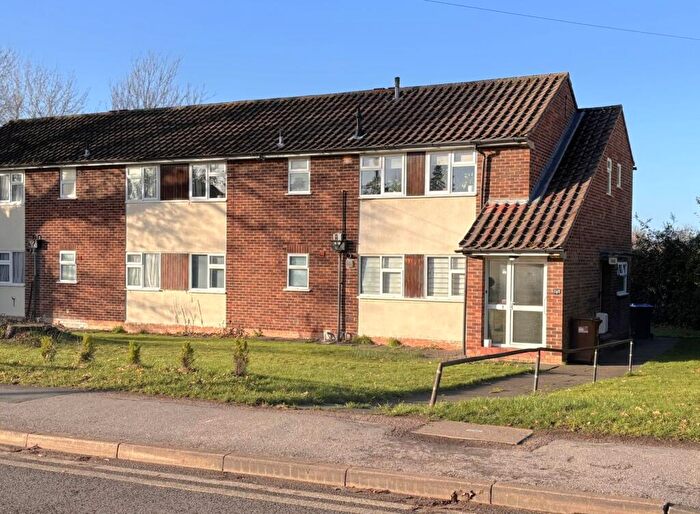 2 Bedroom Maisonette For Sale In Icknield Way, Letchworth Garden City, SG6