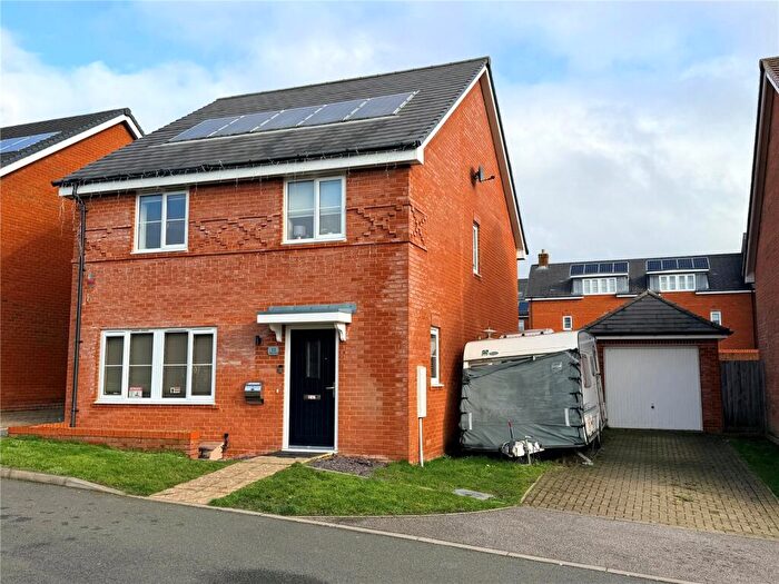 4 Bedroom Detached House For Sale In Gregory Drive, Church Crookham, Fleet, Hampshire, GU52