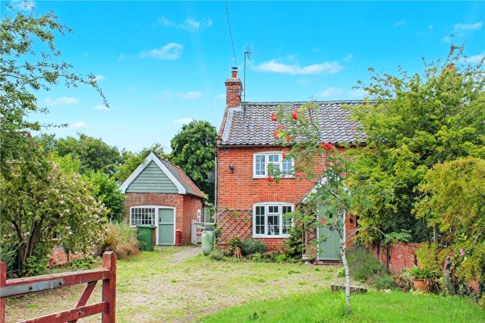 3 Bedroom Semi-Detached House For Sale In Back Road, Wenhaston, Halesworth, Suffolk, IP19