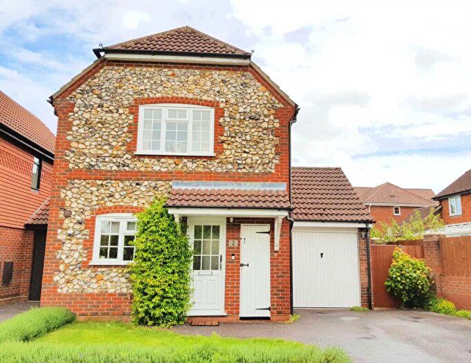 3 Bedroom Link Detached House To Rent In Jarvis Drive, Twyford, Reading, Berkshire, RG10
