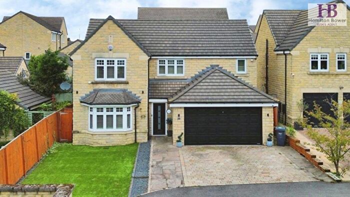 4 Bedroom Detached House For Sale In Moorbank Drive, Shelf, HX3
