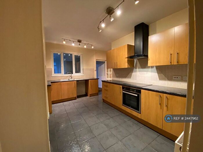 3 Bedroom Semi-Detached House To Rent In Beaufort Hill, Ebbw Vale, NP23