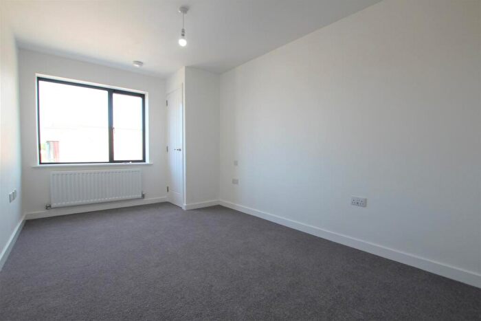 2 Bedroom Apartment To Rent In Harecastle House, Waterside Way, NG2