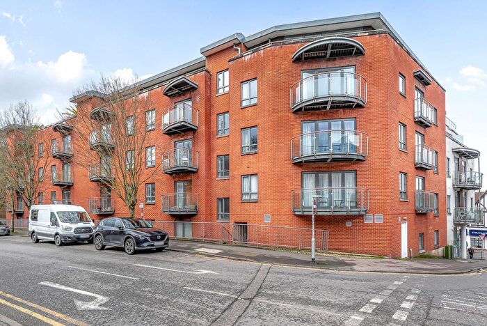 2 Bedroom Flat For Sale In Trinity Gate, Epsom Road, Guildford, GU1