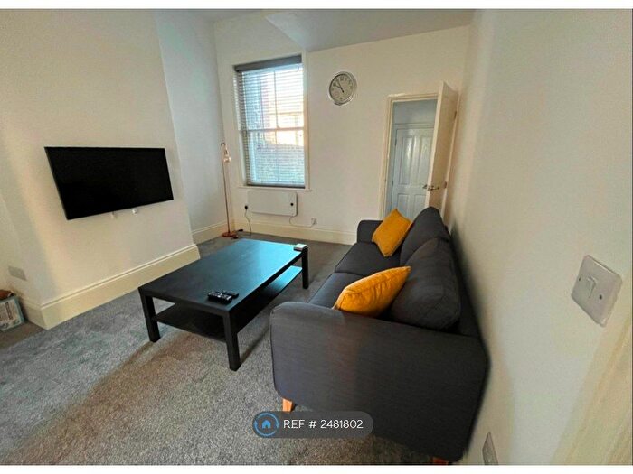 1 Bedroom Flat To Rent In School Street, Barrow-In-Furness, LA14